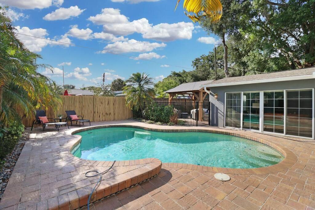 Palm Tree Paradise Tampa Pool Home Extérieur photo